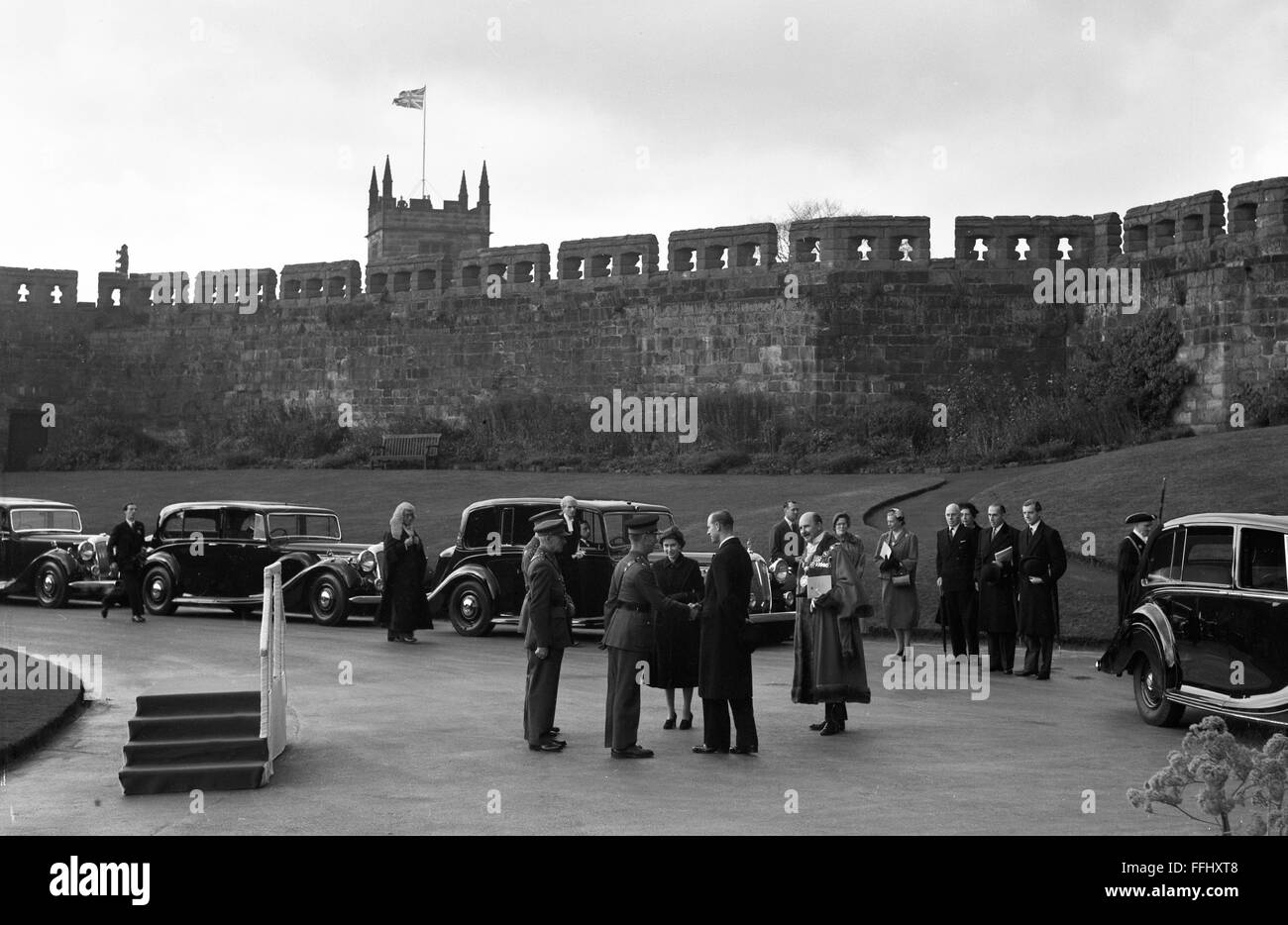 La regina Elisabetta a Shrewsbury Castle 1952 Foto Stock