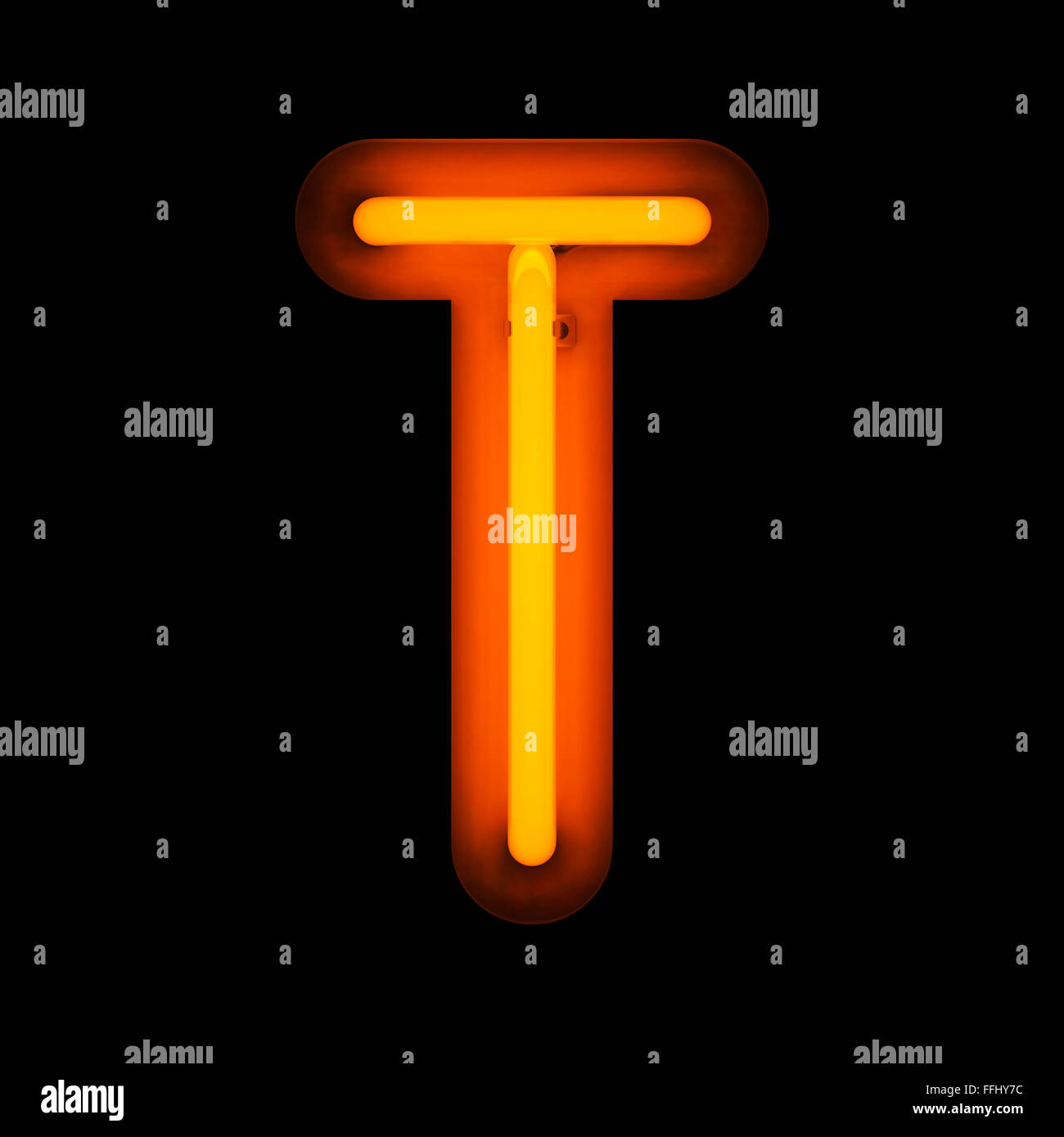 Il Neon lettera T da neon collezione alfabeto isolato su nero Foto Stock