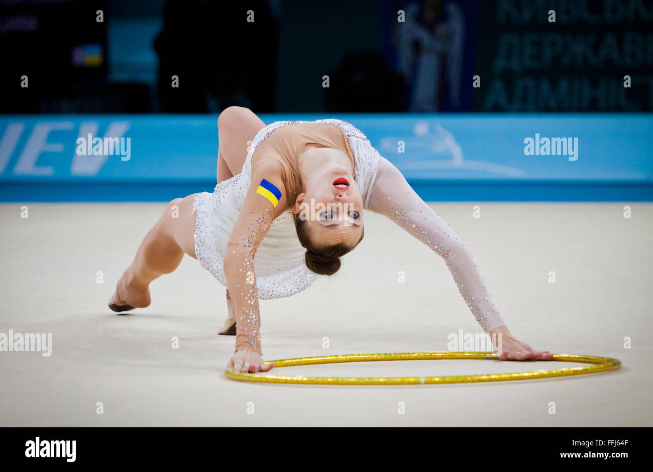 Kiev, Ucraina - 30 agosto 2013: Ganna Rizatdinova dell'Ucraina esegue durante la trentaduesima Rhythmic Gymnastics World Championship (individuale Foto Stock