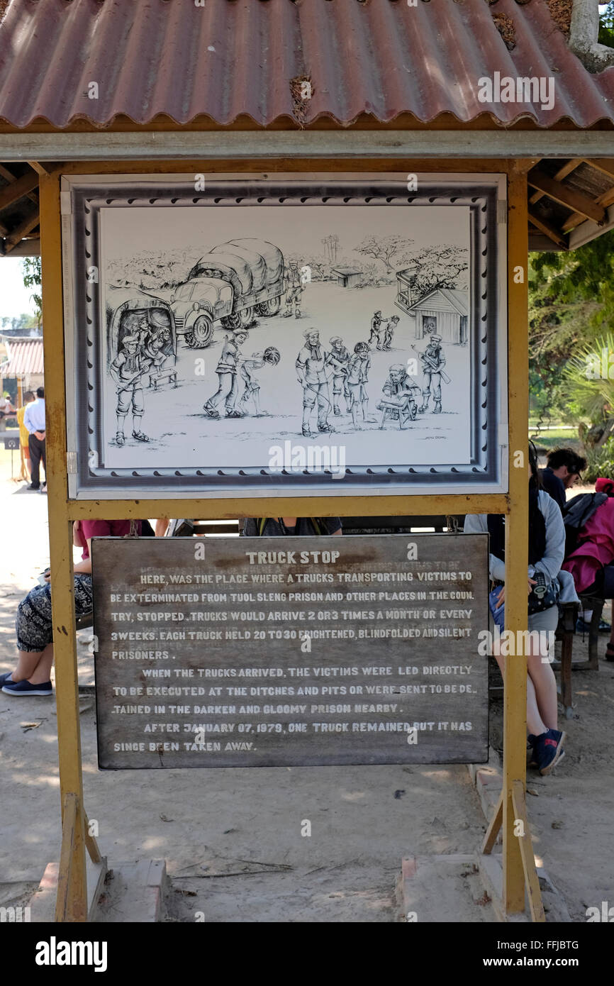 Segno per arresto carrello in campi di morte, dove i prigionieri sono stati fatti scendere per l'esecuzione. Phnom Penh Cambogia Foto Stock