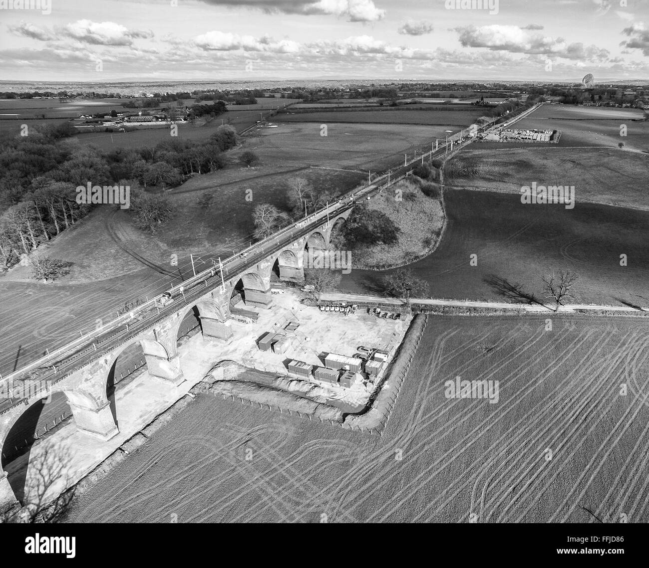 Holmes Chapel viadotto ferroviario di foto aeree durante la guida della rete grandi opere di ingegneria civile 14 febbraio 2016 Foto Stock