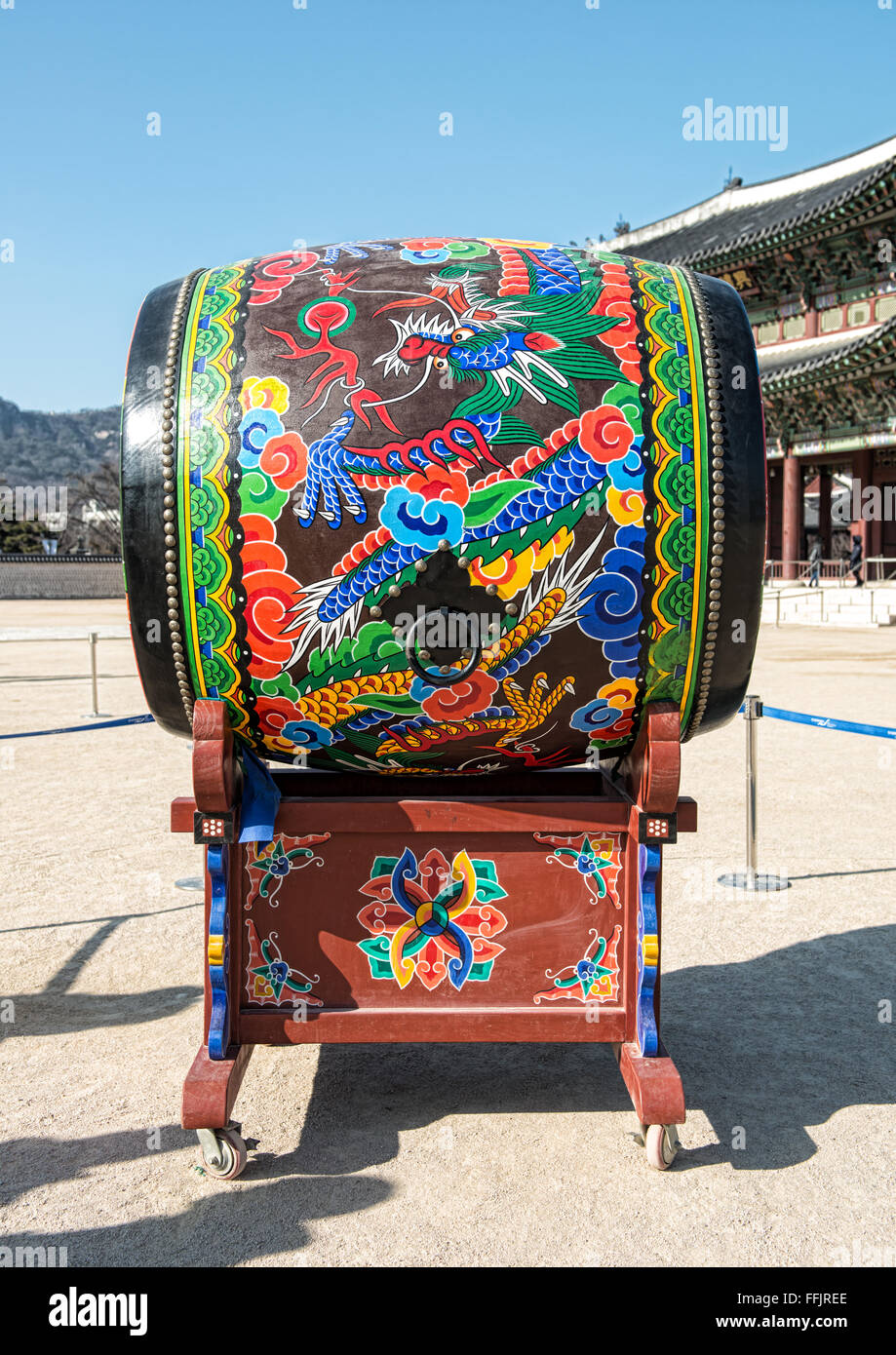 Coreano Tradizionale tamburo denominato 'Buk" presso il Palazzo Gyeongbokgung Foto Stock