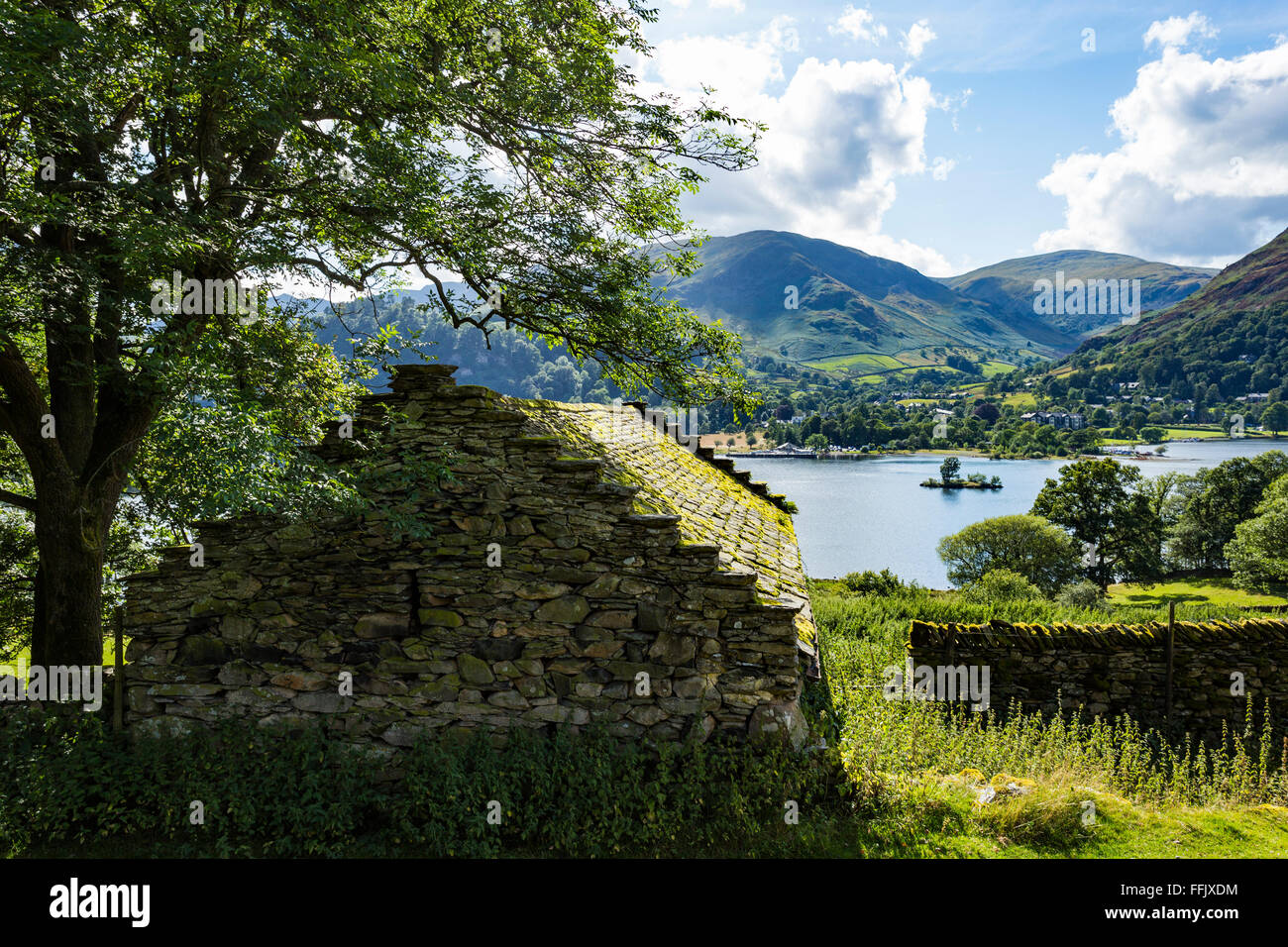 Agriturismo su Ullswater, Parco Nazionale del Distretto dei Laghi, Cumbria, Inghilterra Foto Stock