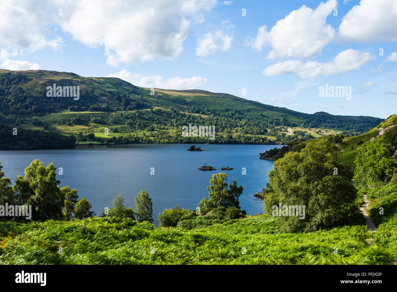 Vista su Ullswater, Parco Nazionale del Distretto dei Laghi, Cumbria, Inghilterra Foto Stock