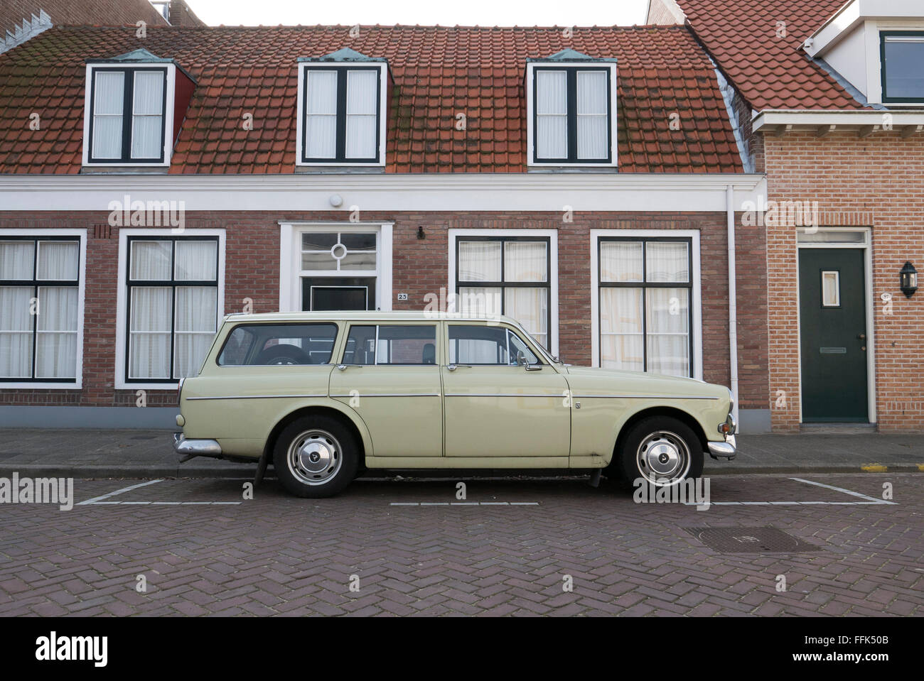 Volvo oldtimer, Domburg, costa del Mare del Nord, Zeeland, Paesi Bassi Foto Stock