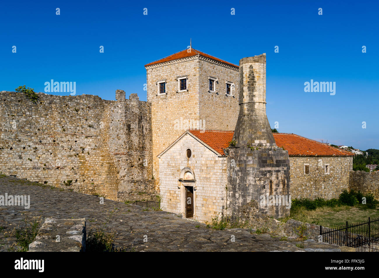 Torri e mura di Ulcinj città vecchia fortezza Foto Stock