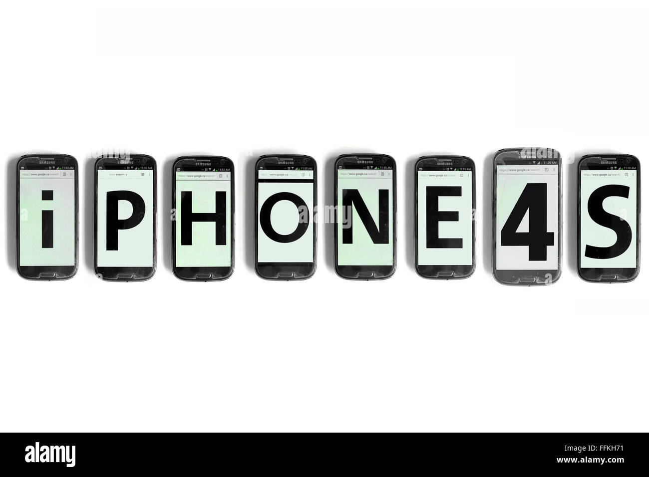 IPhone4s scritto su schermate dello smartphone fotografati contro uno sfondo bianco. Foto Stock