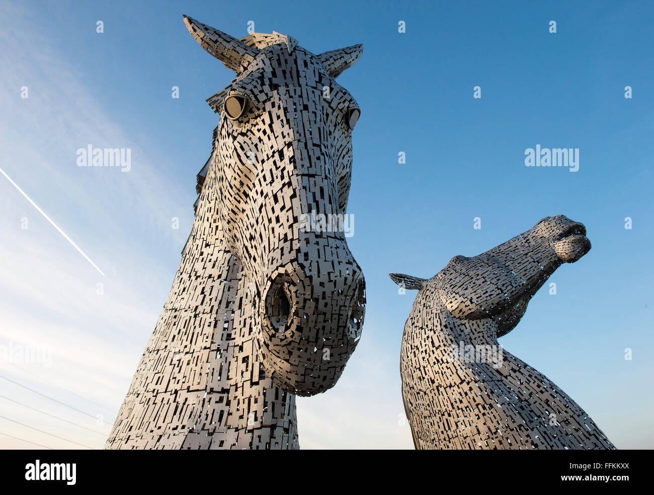 2° febbraio 2016, il Kelpies scultura di Andy Scott, due cavalli gigante testine in acciaio inossidabile, Helix, Falkirk in Scozia. Foto Stock