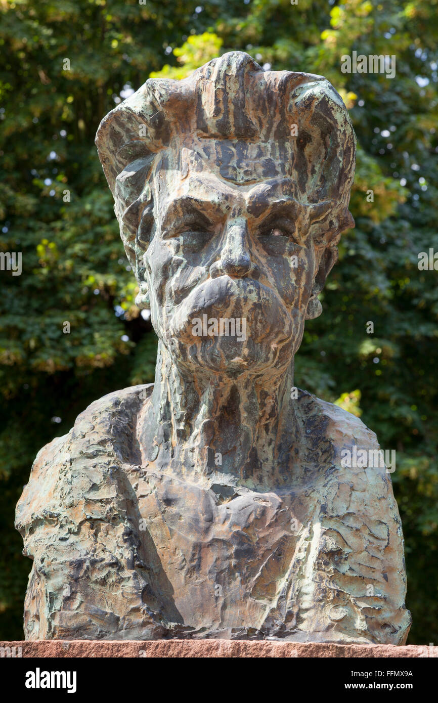 Schweitzer, Albert, 14.1.1875 - 4.9.1965, medico tedesco (missionario medico), ritratto, busto del medico Albert Schweitzer, Kaysersberg (Monte Kayserser), Alsazia, Foto Stock