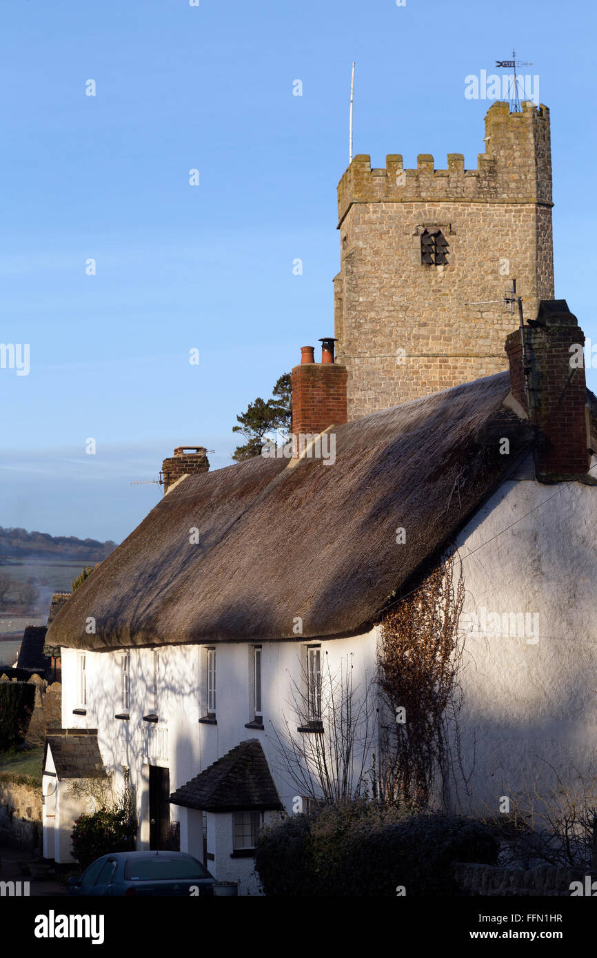 cob e cottage di paglia di Dunsford, Dartmoor National Park, Devon, rchitecture, cultura britannica, Building Exterior, Cafe, Chimney, Cottage, Craft, Dartm Foto Stock