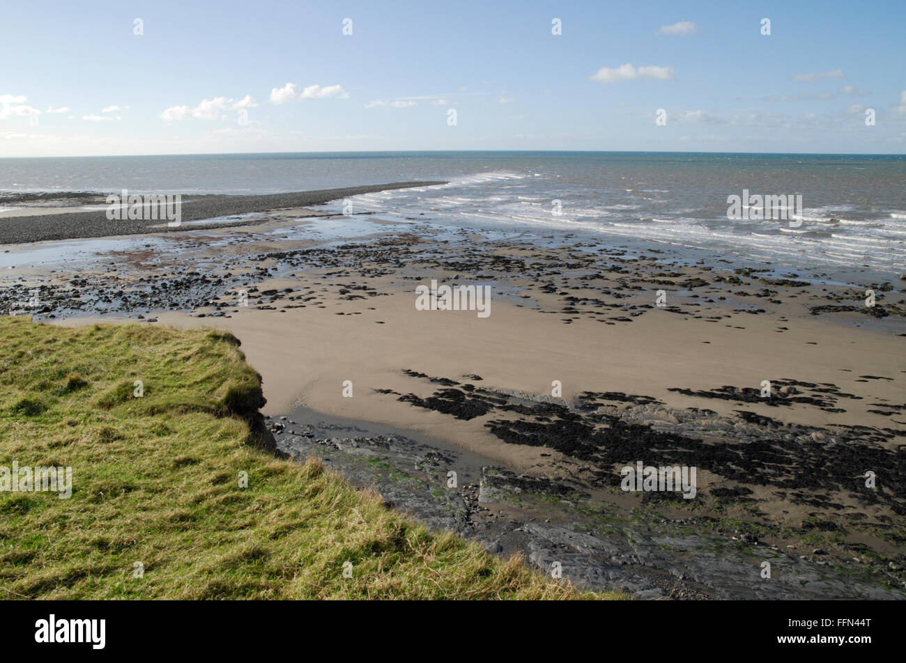 Il Sarn Cynfelin causeway sulla costa Ceredigion percorso in corrispondenza Wallog tra Clarach e Borth. Foto Stock