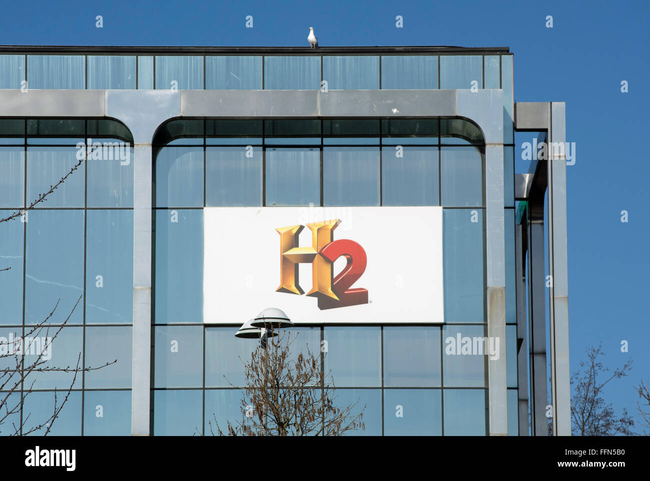 Logo per l'h2 storia canale tv presso la sede di sky tv, brentford, Inghilterra Foto Stock