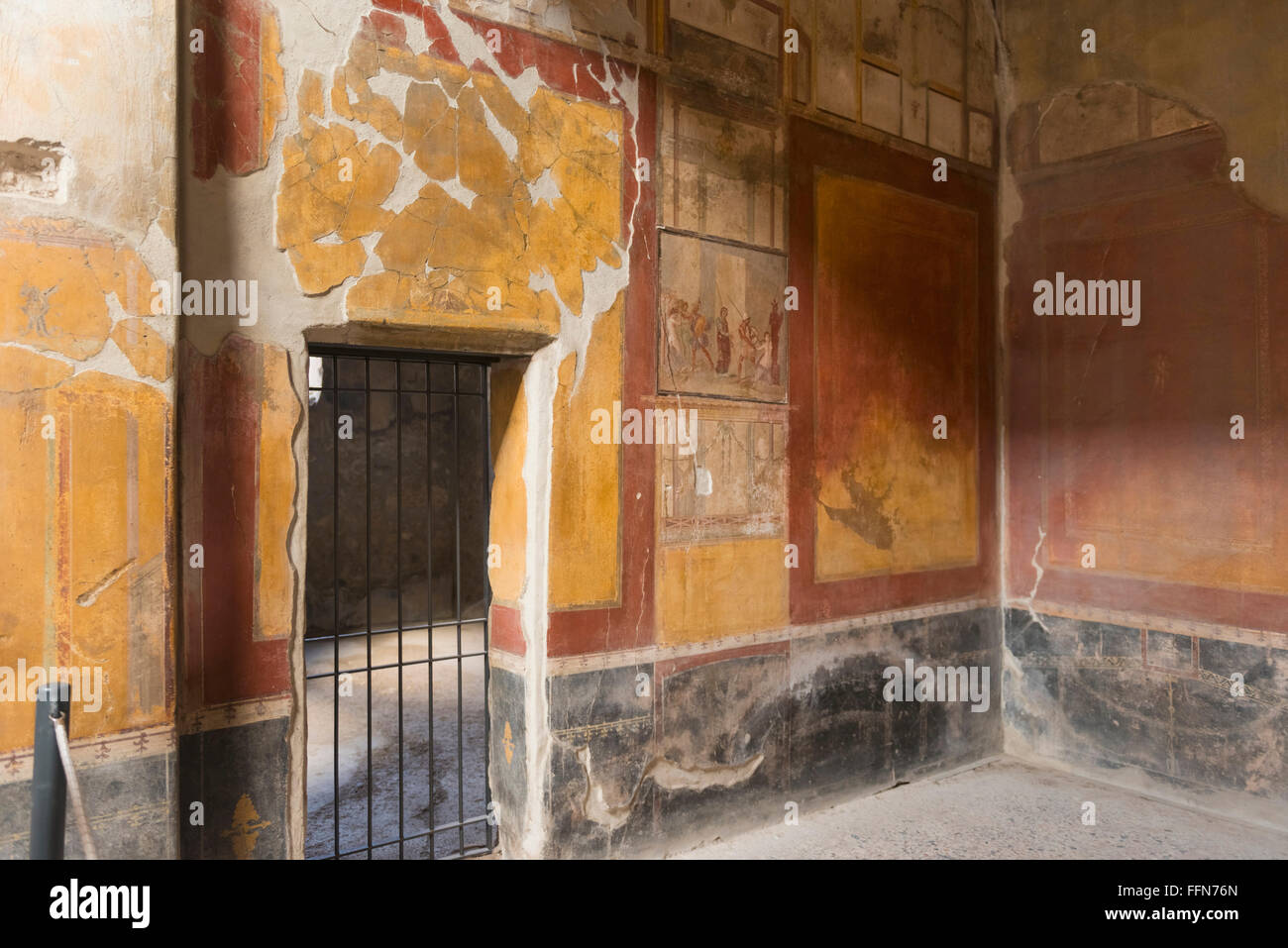 Parte di una casa di Pompei con pitture murali in rovine Romane Italia, Europa Foto Stock