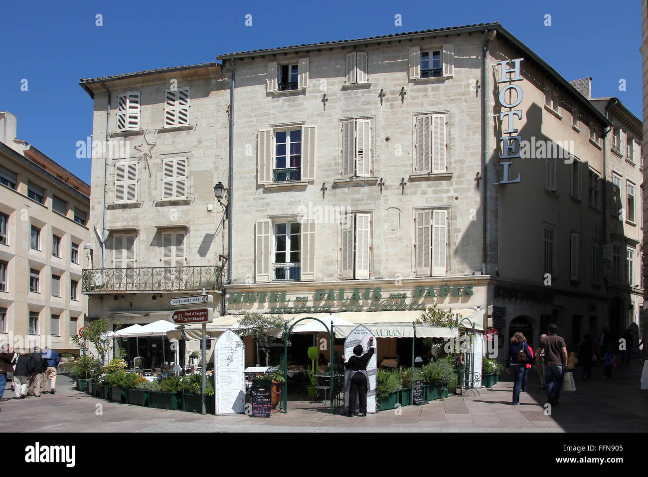 Geografia / viaggi, Francia, Avignone, Hotel du Papes con ristorante, Vista esterna, Additional-Rights-Clearance-Info-Not-Available Foto Stock