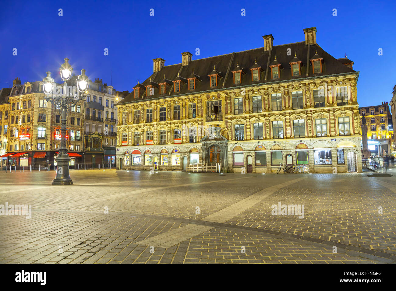 Il vecchio edificio dello Stock Exchange nel centro di Lille, Francia Foto Stock