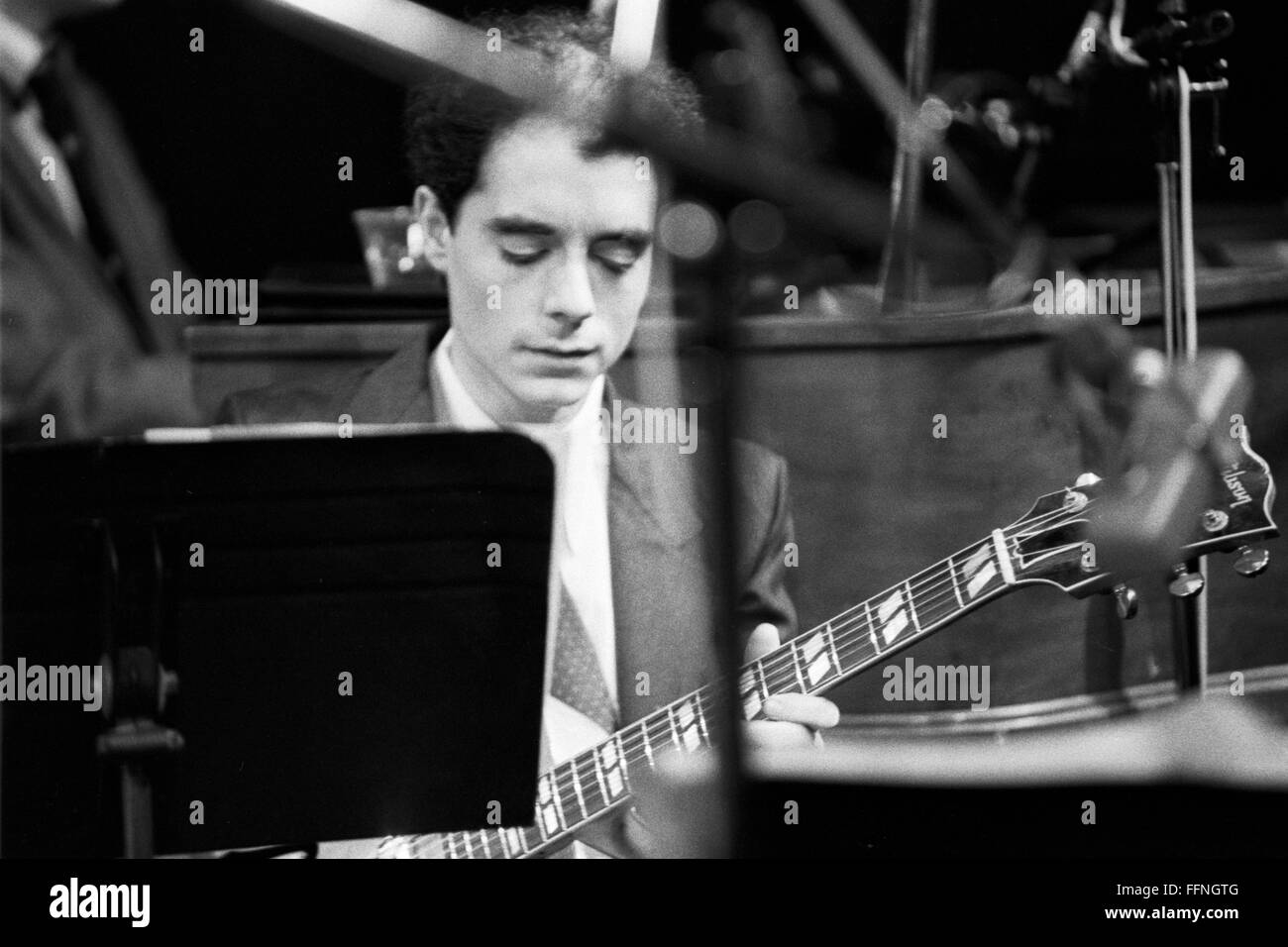 Musicista jazz Chris Flory nel corso di una sessione disposti da Loren Schoenberg nella città di New York. Il concerto è stato il 20 gennaio 1985, presso il Teatro del vigneto in Manhattan. Foto Stock