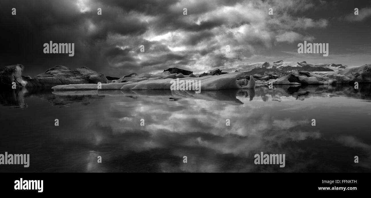 Il lago di Jokulsarlon, Islanda Foto Stock