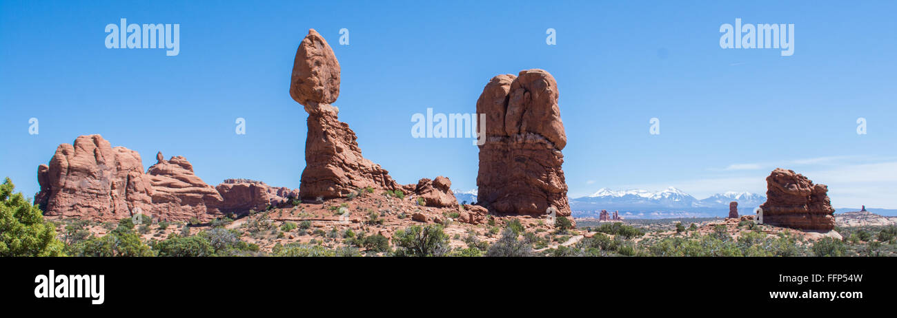 Roccia equilibrata al Parco Nazionale di Arches Foto Stock