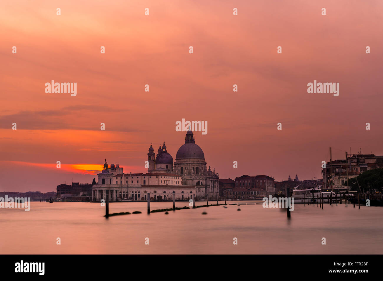 Santa Maria della Salute al tramonto, Venezia, Veneto, Italia Foto Stock