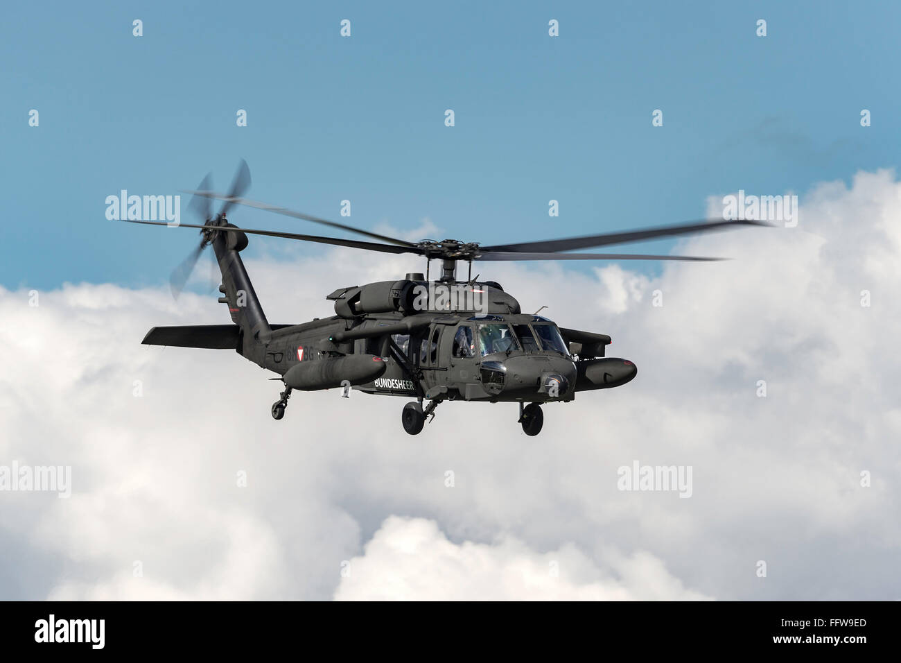 Sikorsky S-70un elicottero Blackhawk 6M-BG austriache della Air Force. Foto Stock