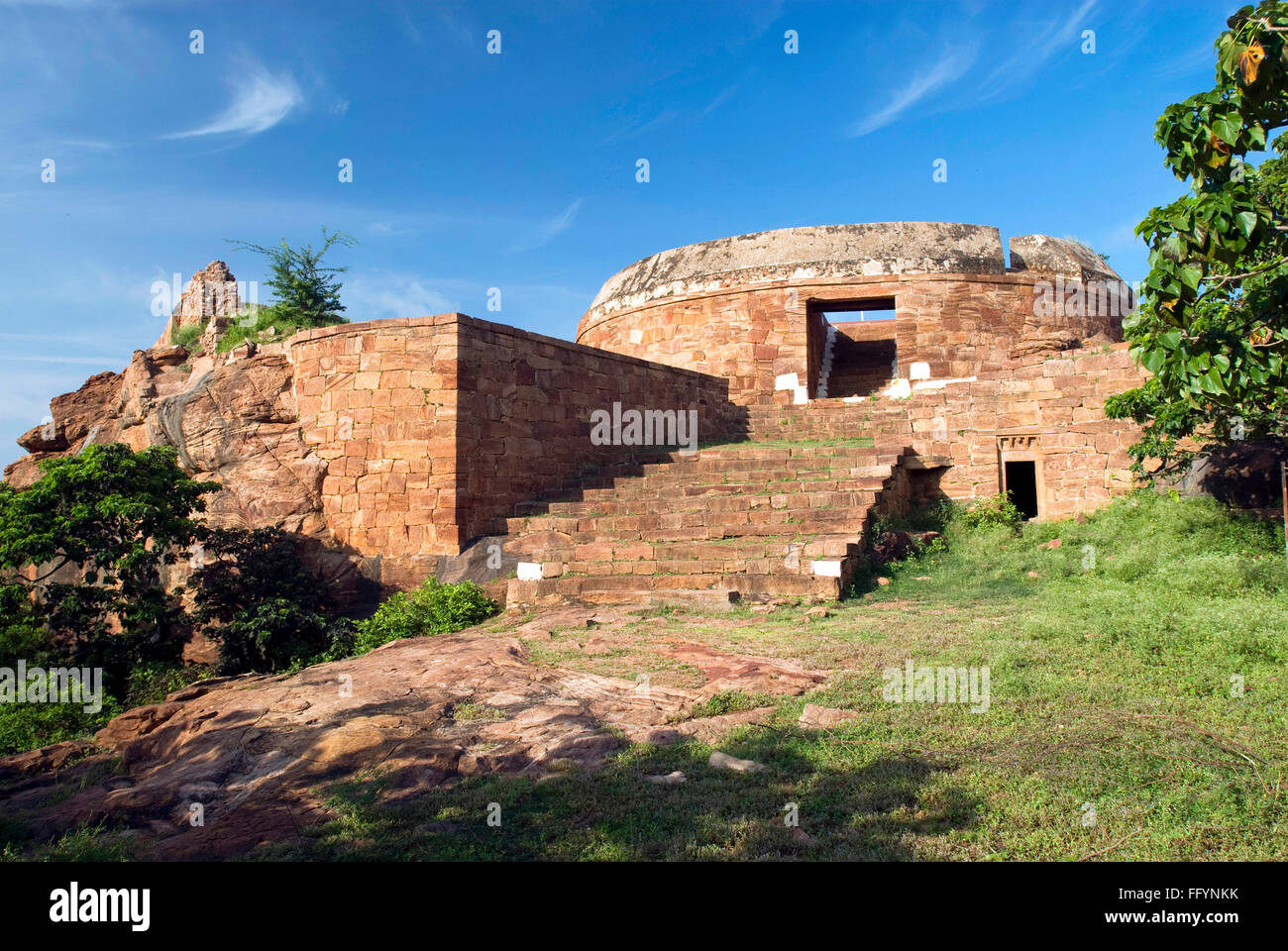 Torre circolare di guardia nel 14 ° secolo Forte Nord in Badami , Vatapi , Bagalkot distretto , Karnataka , India , asia Foto Stock
