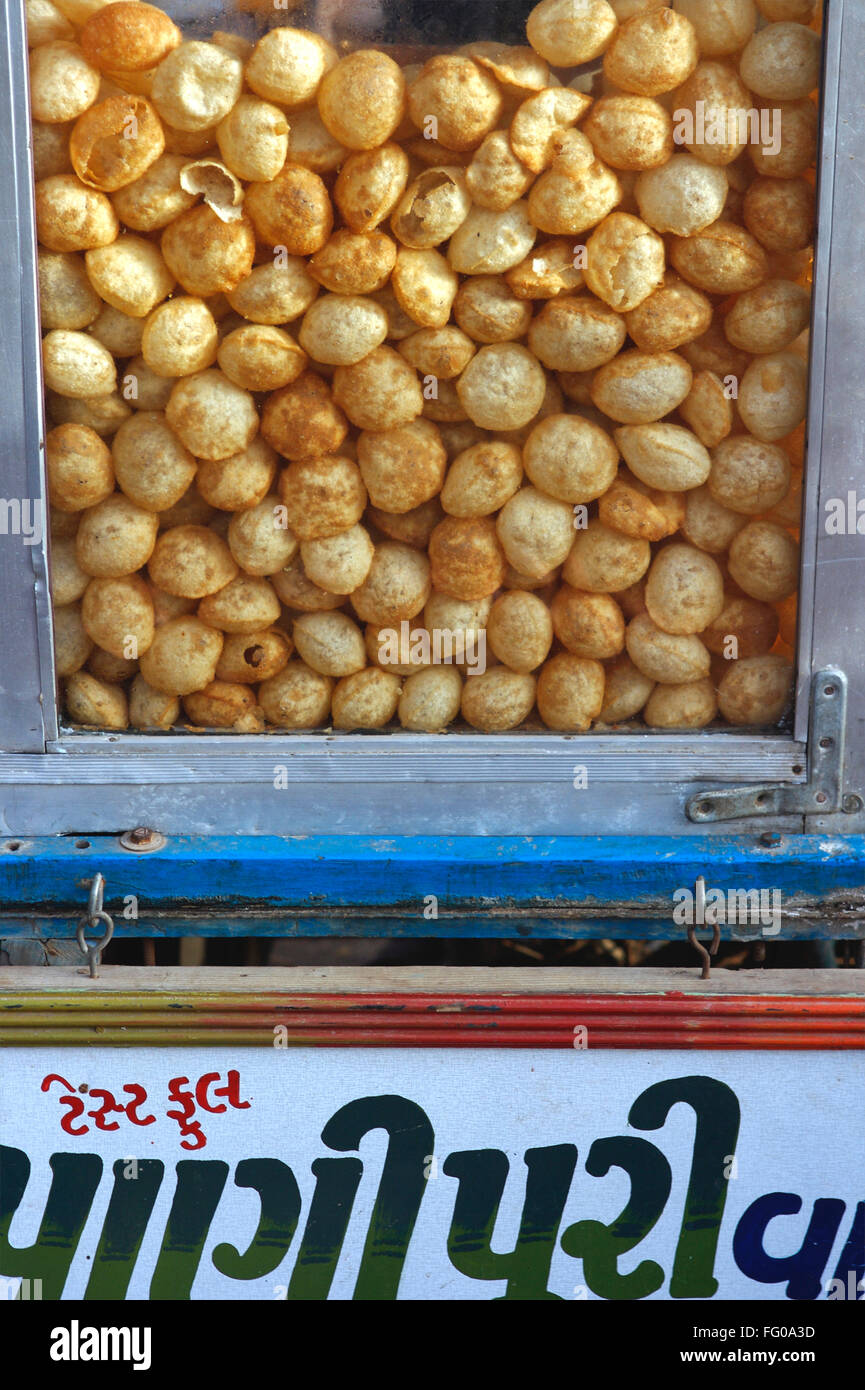 Pani Puri snack stallo, India Foto Stock