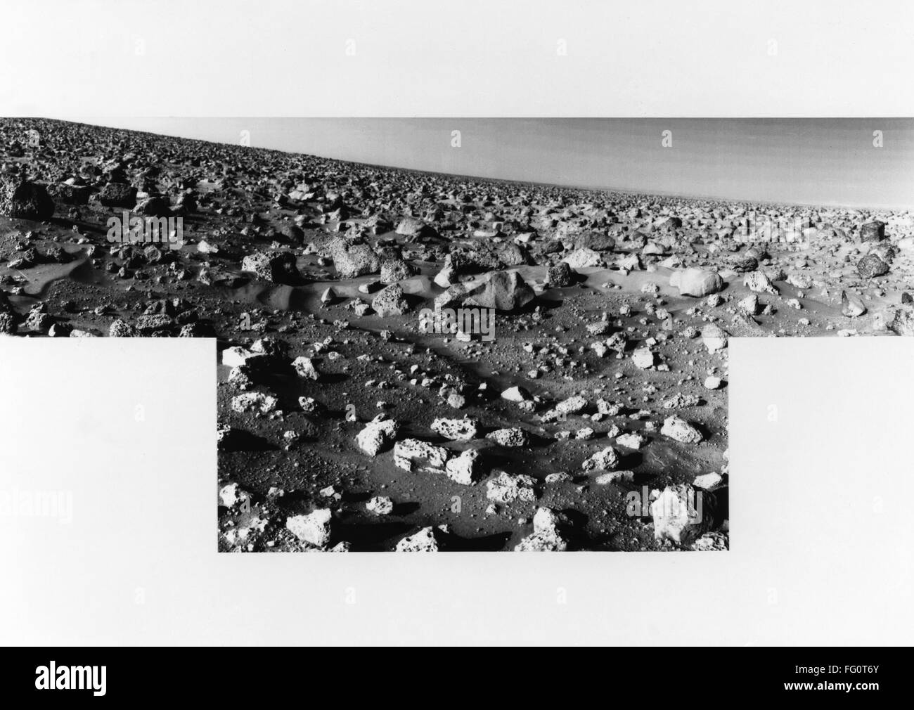 Marte: paesaggio, 1976. /NView rocciosa della superficie di Marte. Fotografata da Viking 2, 1976. Foto Stock