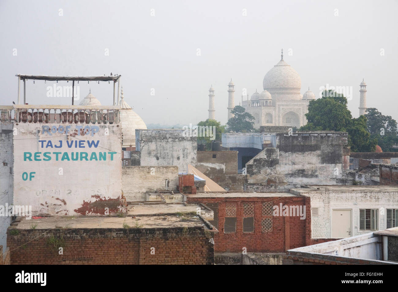 Vista dal tetto Taj Mahal sette meraviglia del mondo , Agra , Uttar Pradesh , India Foto Stock
