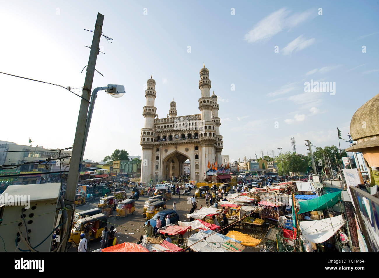 La moschea charminar di Hyderabad, Andhra Pradesh in India Foto Stock