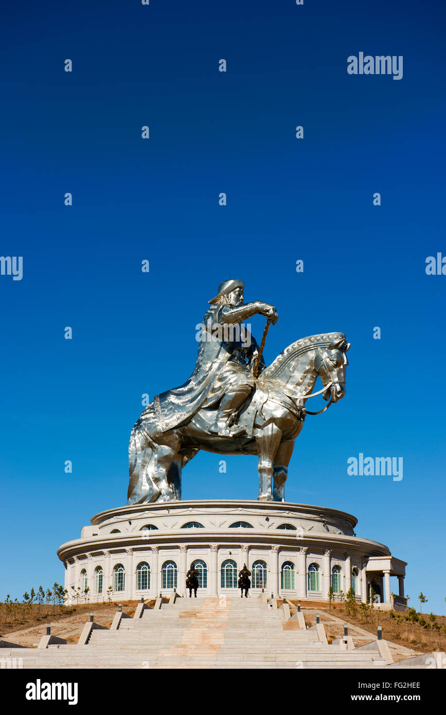 Il Gengis Khan Statua equestre è parte di un complesso 54km ad est della capitale mongola Ulaanbaatar. Foto Stock