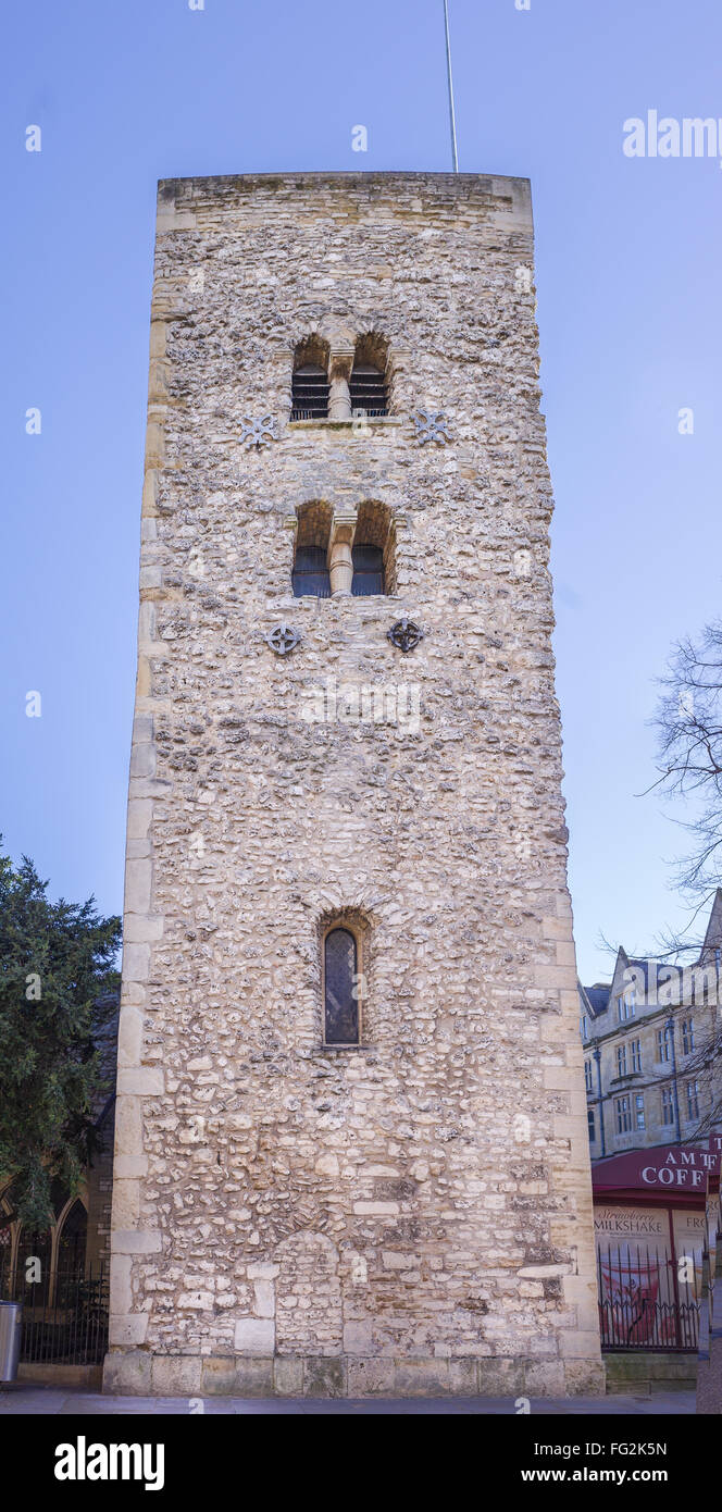 Costruito sassone tower, oltre un migliaio di anni, presso la chiesa di St Michael, città di Oxford, Inghilterra. Foto Stock
