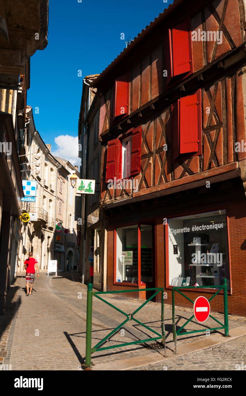 Francia, Gers (32), la città di condom, casa in legno e muratura, Charron street // Gers (32), Ville de preservativo, maison a colombage, rue C Foto Stock