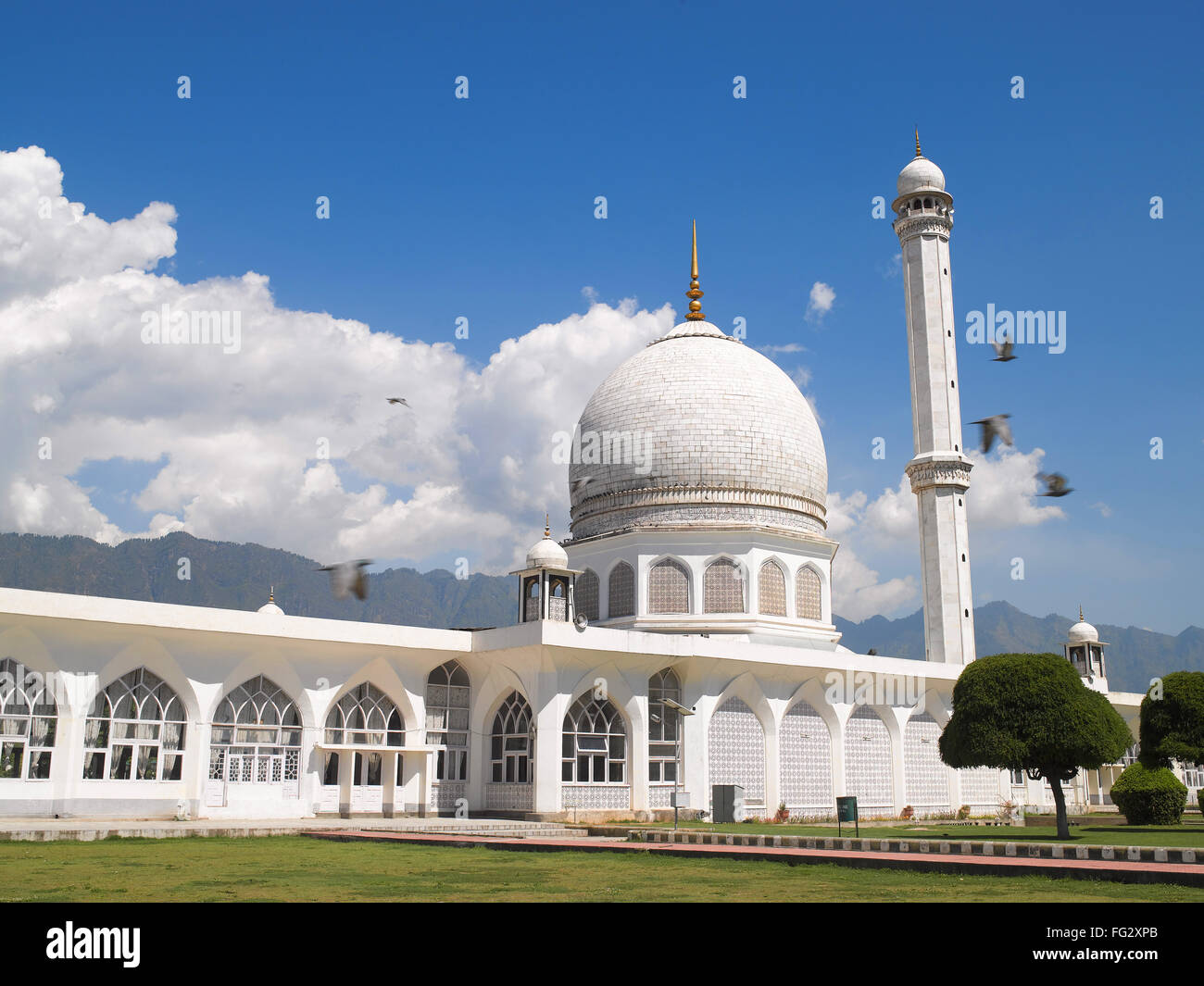 Santuario Hazratbal Dargah Sharif Masjid Moschea; Srinagar; Jammu e Kashmir; India Foto Stock