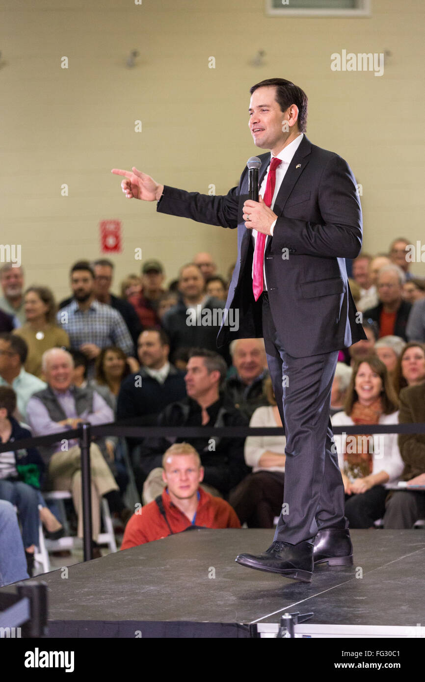 Il candidato repubblicano alla presidenza il senatore Marco Rubio parla ai tifosi nel corso di un municipio incontro Febbraio 17, 2016 in Mt Pleasant, Carolina del Sud. Foto Stock