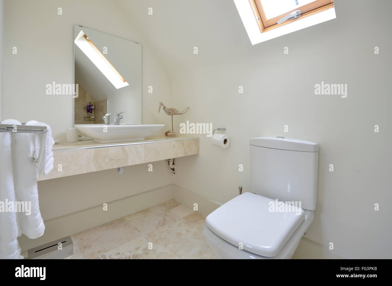 Spazio soffitta bagno en suite Foto Stock