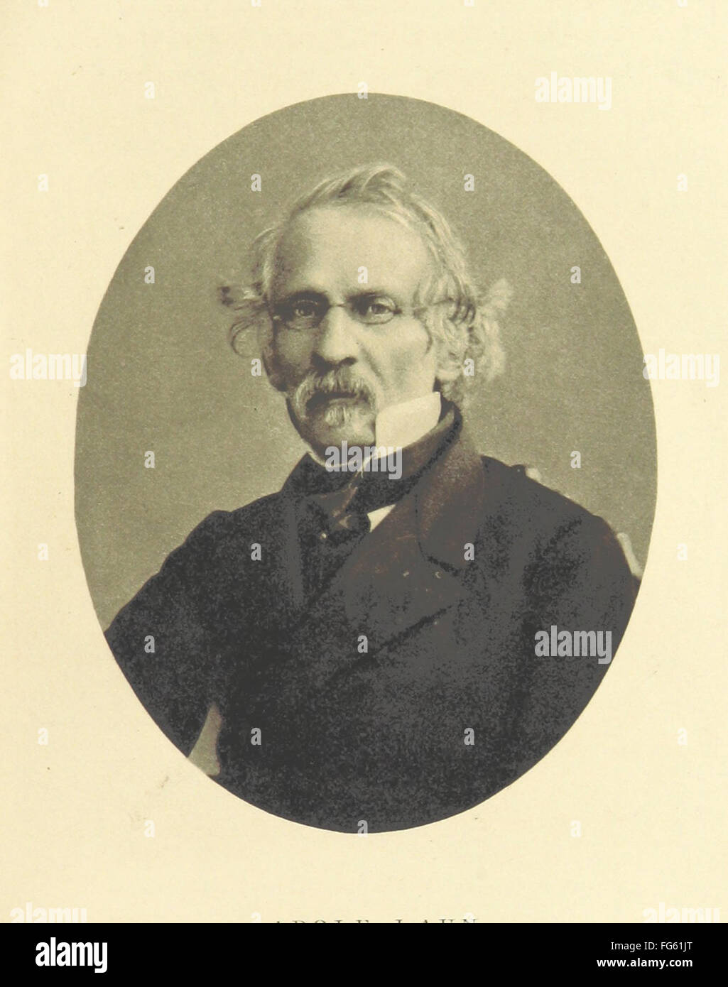 Questo libro vintage esamina criticamente le traduzioni delle canzoni e delle poesie di Robert Burns in altre lingue, offrendo approfondimenti sulle sfide e le sfumature della traduzione del suo lavoro. Include una selezione delle sue poesie tradotte, contribuendo alla comprensione della sua influenza globale. Foto Stock