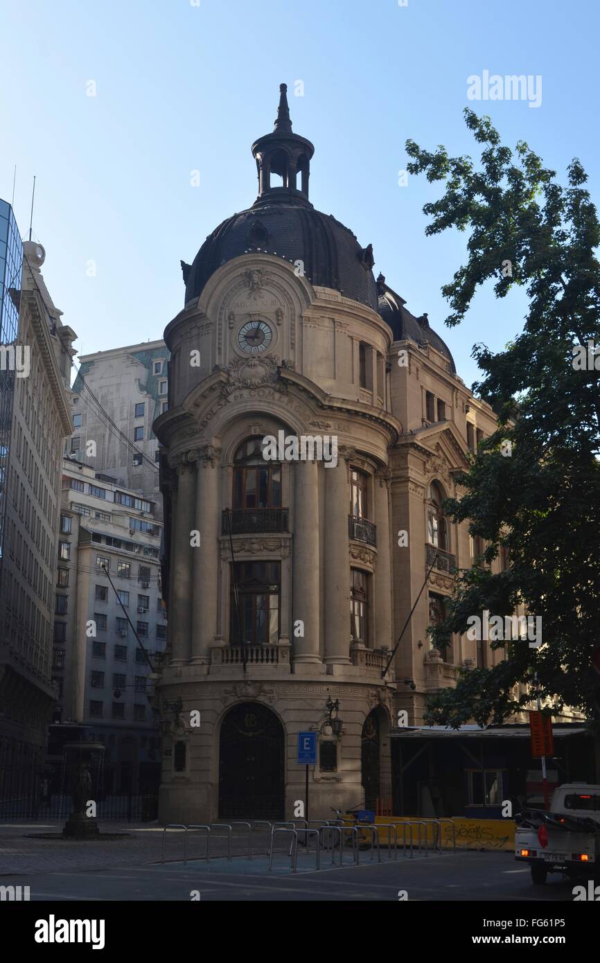 Edifici storici nel vecchio quartiere finanziario di Santiago del Cile Foto Stock