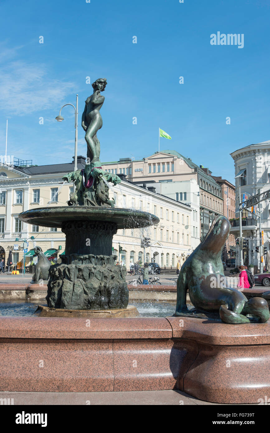Havis Amanda Fontana, Kauppatori Market Square, Helsinki, regione di Uusimaa, la Repubblica di Finlandia Foto Stock