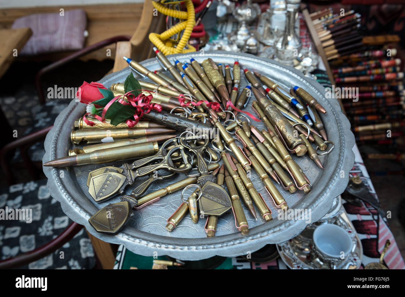 Negozio di souvenir su bazaar a Bascarsija storico distretto di Sarajevo, Bosnia ed Erzegovina Foto Stock