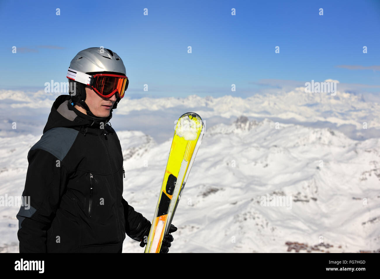 Gruppo di persone sulla neve in inverno Foto Stock