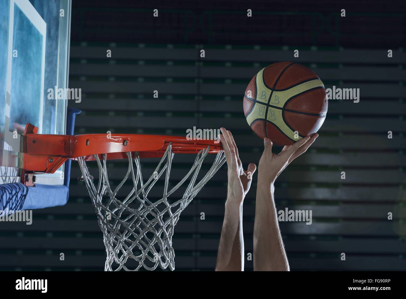 Giocatore di basket in azione Foto Stock