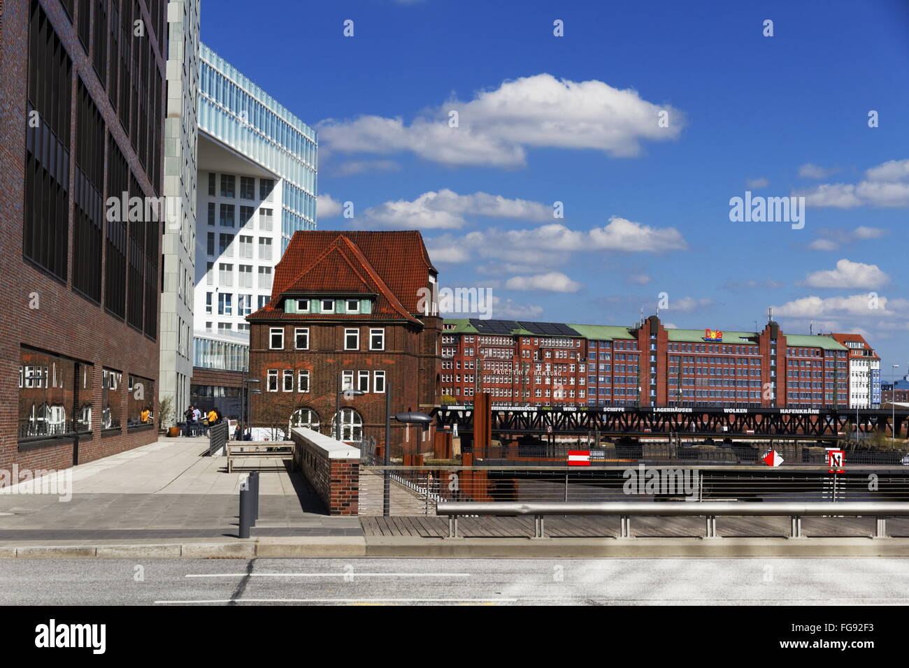 Geografia / viaggi, Germania, Amburgo, HafenCity, Ericusgraben, Additional-Rights-Clearance-Info-Not-Available Foto Stock