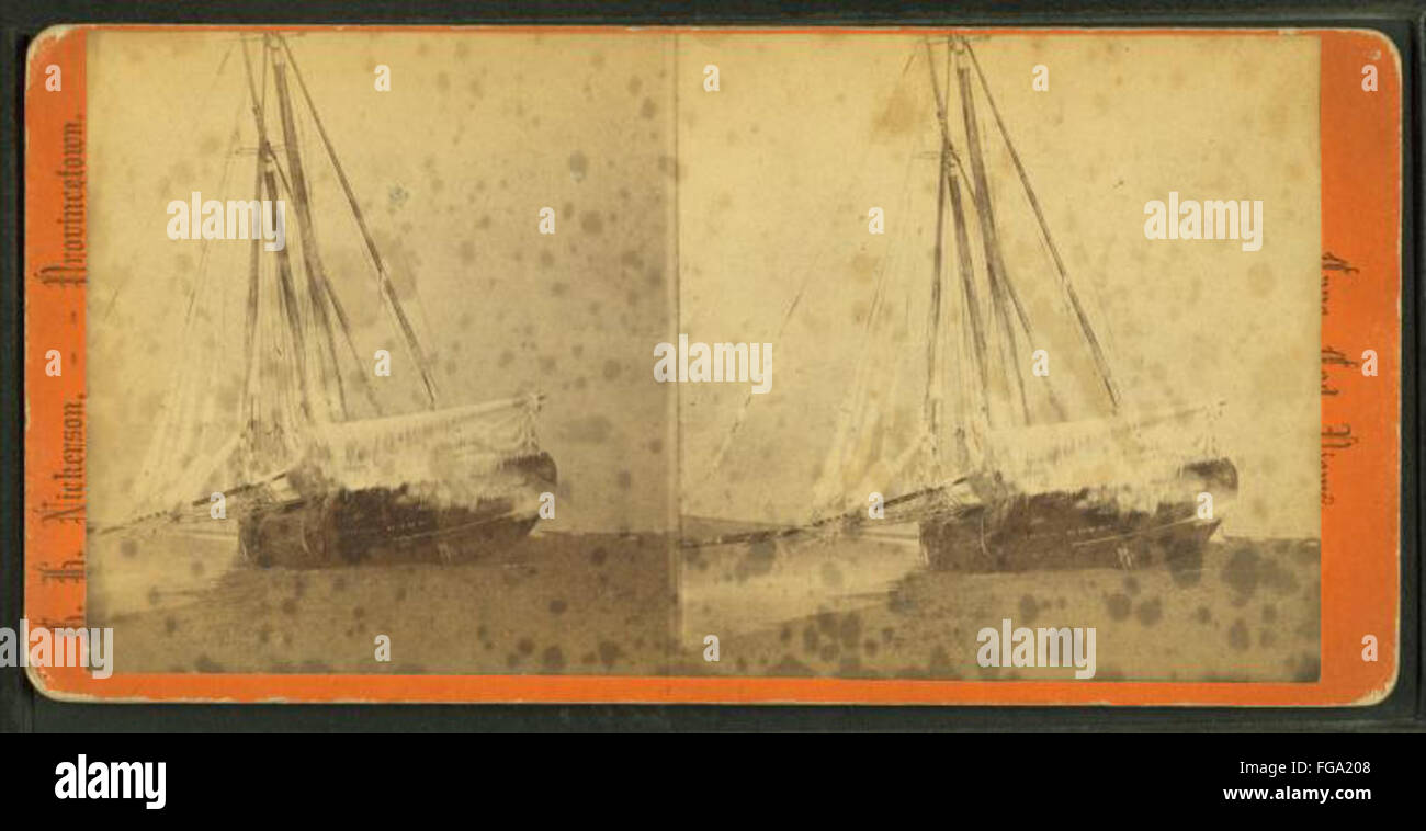Scena invernale che mostra una nave con ghiaccio che ricopre il rigging, da Nickerson, G. H. (George Hathaway), 1835-1890 Foto Stock