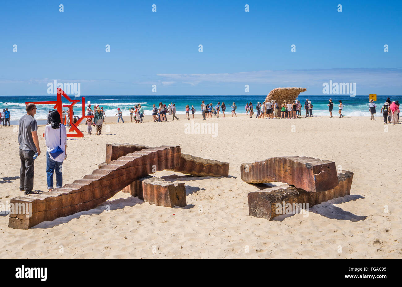 Scultura Di Mare 2015, annuale open air art exhibition, Tamarama Beach, Sydney, Nuovo Galles del Sud, Australia. Installazione artistica Foto Stock