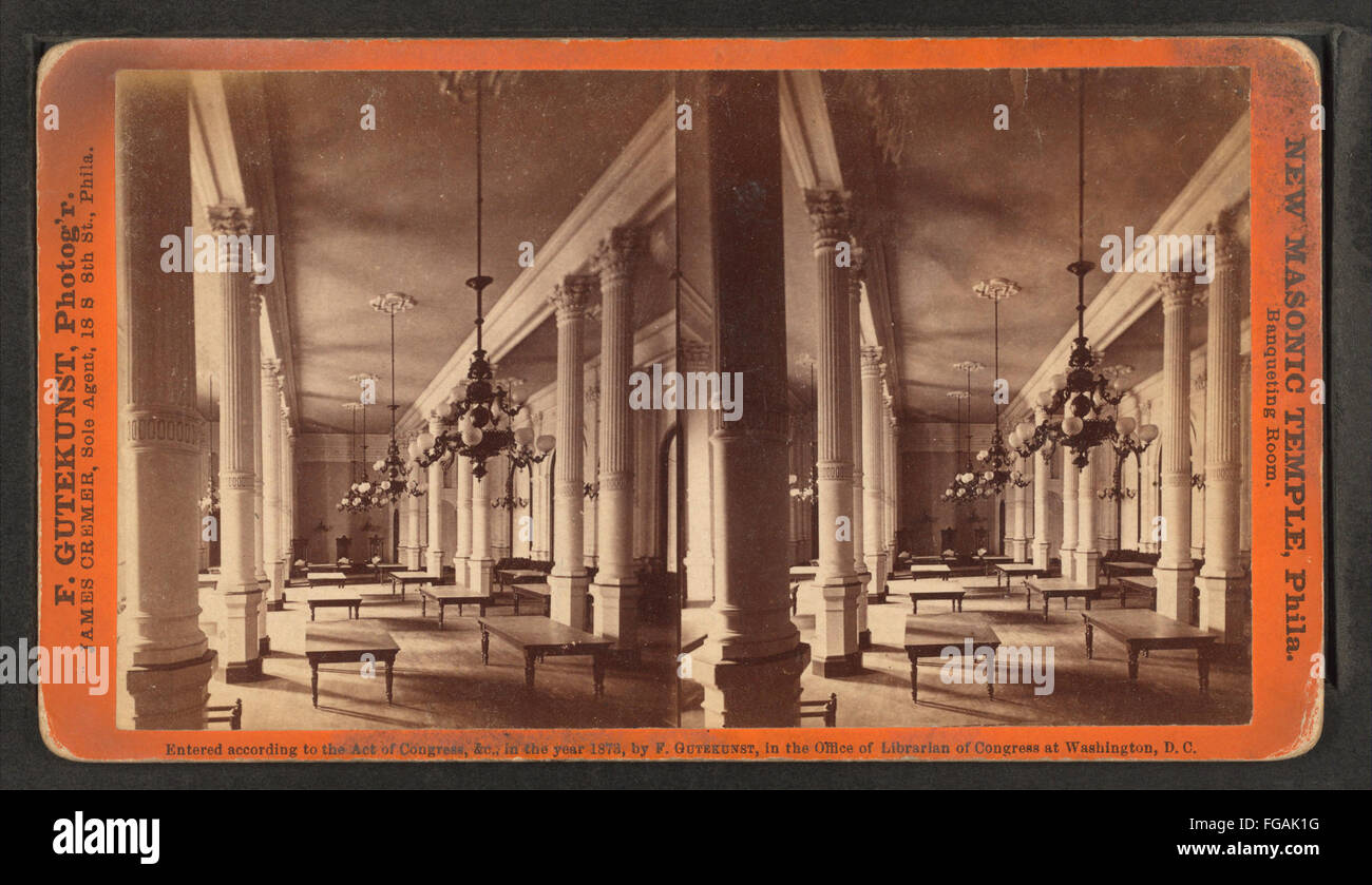 Una fotografia di Frederick Gutekunst che mostra la sala banchetti del nuovo Tempio massonico di Filadelfia, catturandone l'architettura e gli interni. Foto Stock