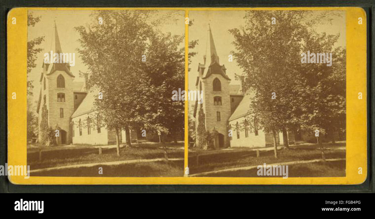 Questa fotografia di John Lyman Lovell mostra una chiesa parzialmente oscurata dagli alberi, catturando una scena serena e naturale con la chiesa sullo sfondo. Foto Stock Questa fotografia di John Lyman Lovell mostra una chiesa parzialmente oscurata dagli alberi, catturando una scena serena e naturale con la chiesa sullo sfondo. Foto Stock