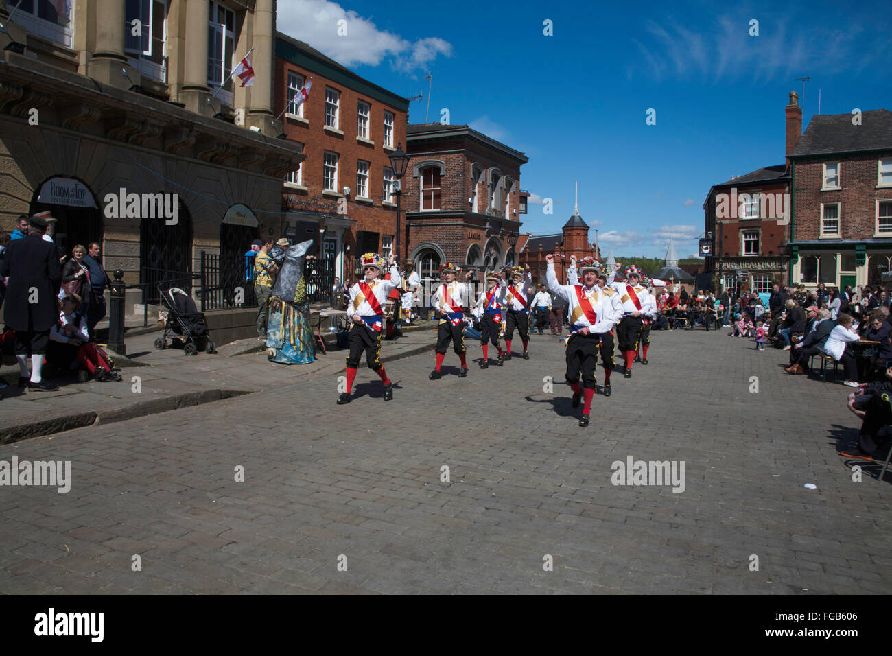 La Manchester Morris uomini Morris Dancing Gruppo Stockport Folk Festival 2015 Stockport cheshire england Foto Stock