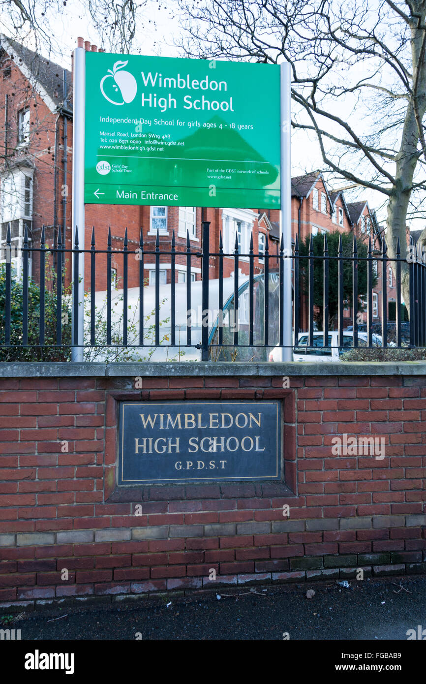 Segno della scuola di fronte a Wimbledon High School di Wimbledon, SW, London, Regno Unito Foto Stock