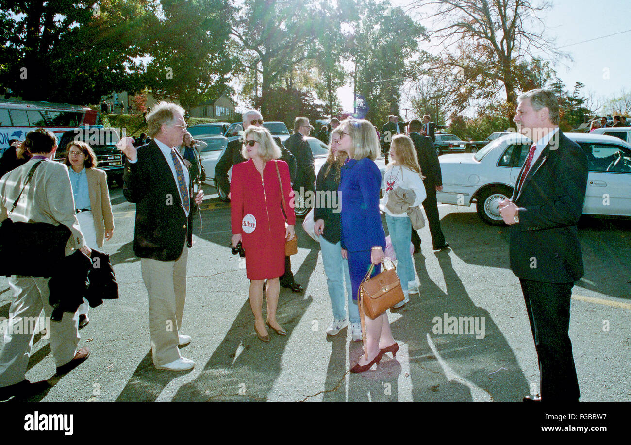 Durham, North Carolina, Stati Uniti d'America, 26 ottobre, 1992 ribaltatore Gore e Hillary Clinton per il suo compleanno Credito: Mark Reinstein Foto Stock