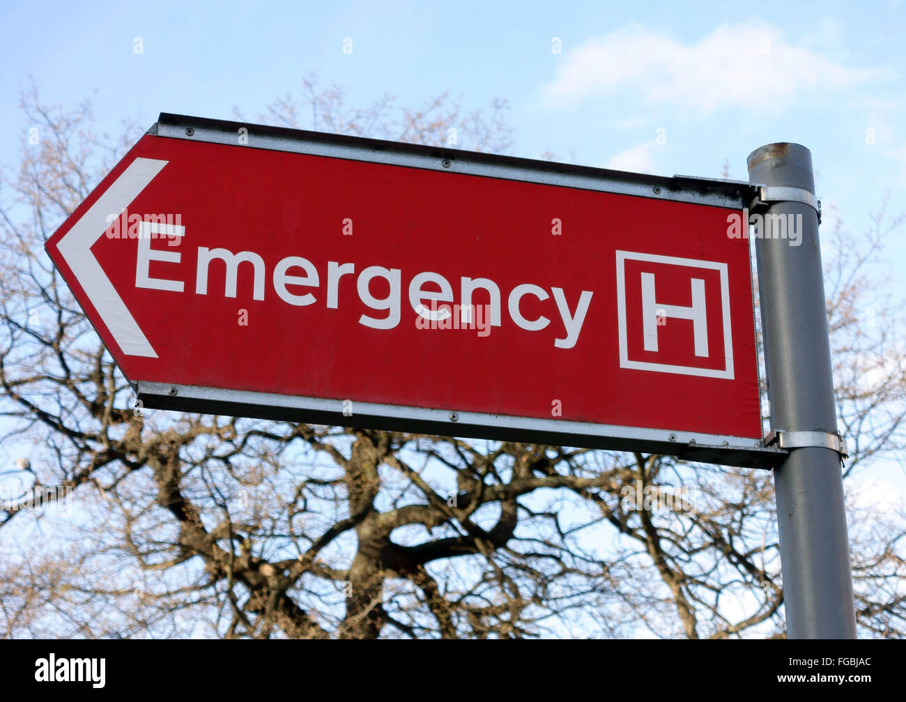 Segno al di fuori di un&e il reparto di un ospedale di Londra Foto Stock